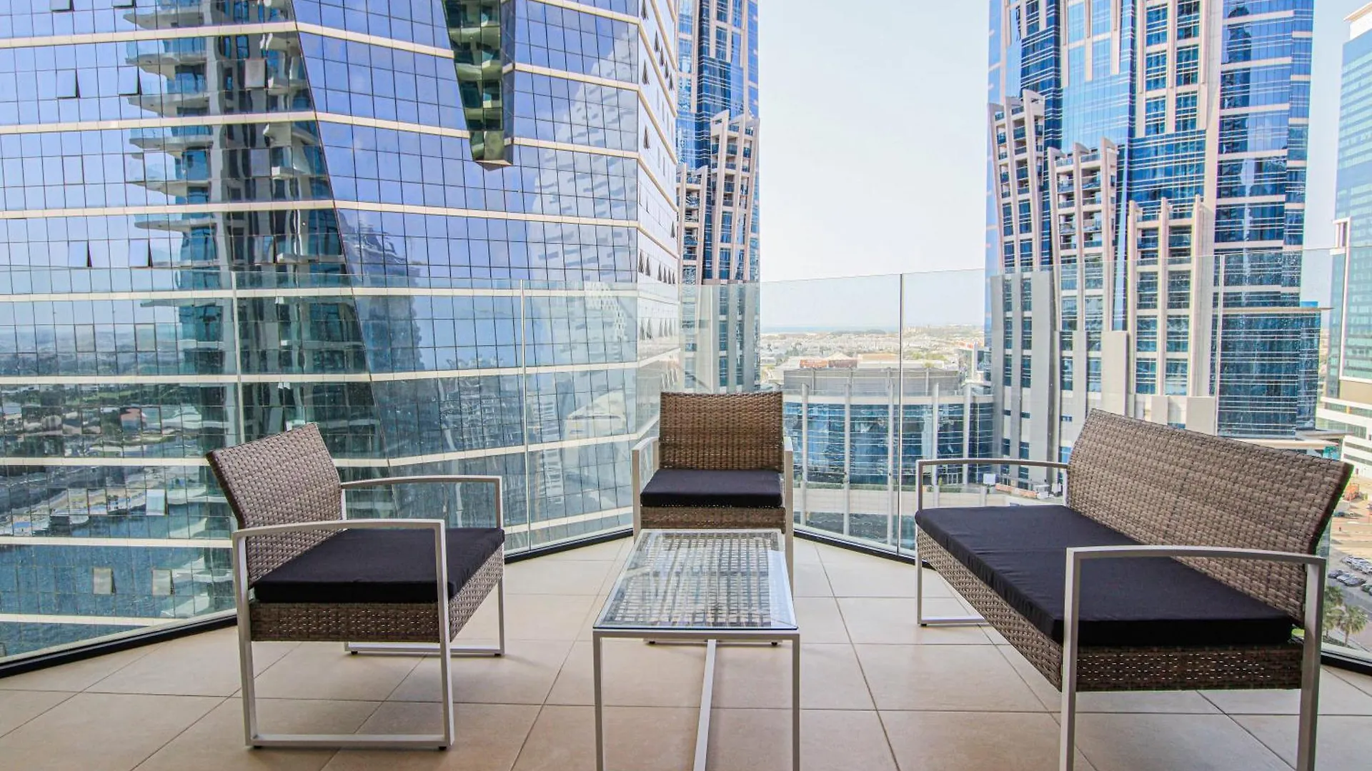 Missoni-Branded Residence Along Business Bay Canal Dubai 0*,